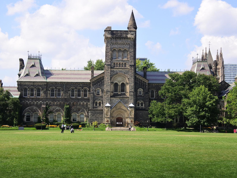 تورنتو University of Toronto برای تحصیل در کانادا