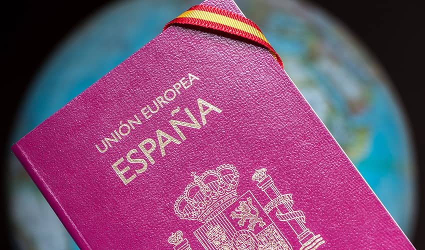 پاسپورت اسپانیا و روش‌های دریافت آن به همراه مدارک مورد نیاز