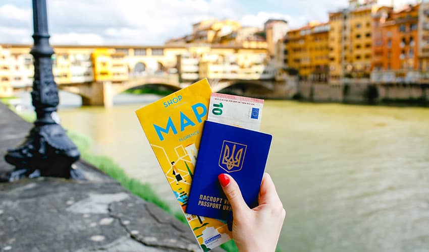 آیا تمکن مالی برای ویزای تحصیلی ایتالیا لازم است؟