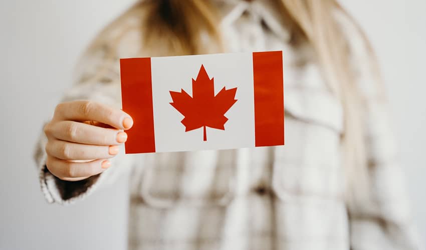 ویزای اسپانسرشیپ کانادا؛ شرایط و مدارک لازم برای هر یک از اعضای خانواده